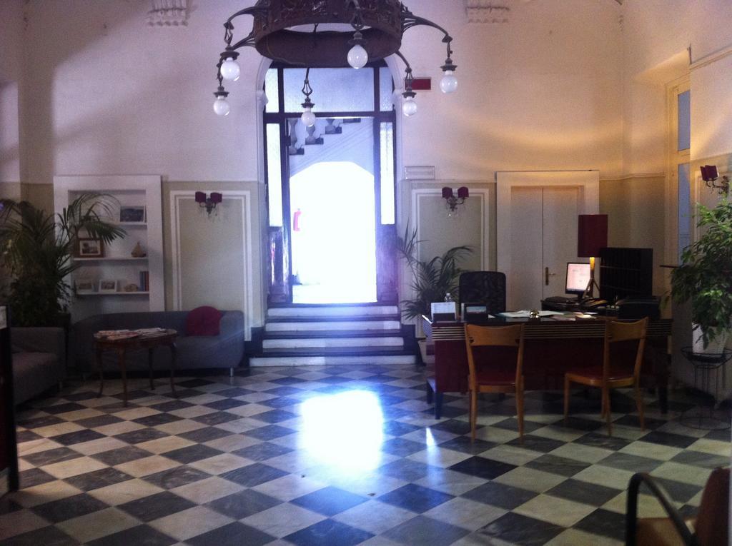 Bonera Hotel 2*
