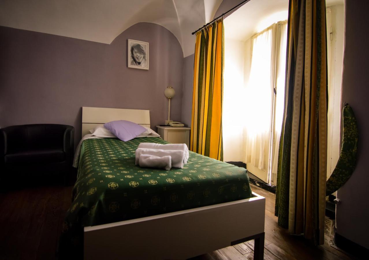 Bonera Hotel 2*